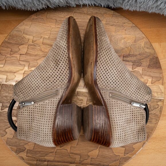 Womens Sam Edelman Pipp Gray Perforated Suede Ankle Booties Boots Size 8.5 M GUC - Picture 5 of 8